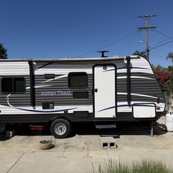 1750 RD Dutchmen Aspen Trail 2018