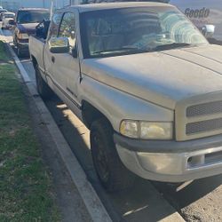 Dodge Ram 97 Motor And Trany In Good Condition But It Owes 1600 To The DMV