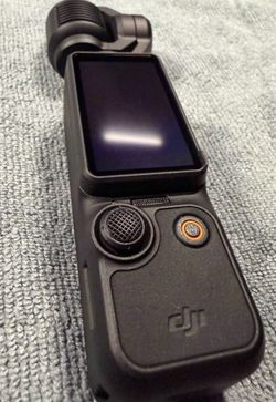 DJI Osmo Pocket 3 Creator Combo 4K 120FP UHD Camera