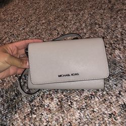 SMALL GRAY MICHAEL KORS WALLET PURSE
