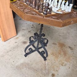 Vintage Pacific Game Co -Old World Sculptural Chess Set