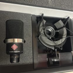 Neumann TLM 102
