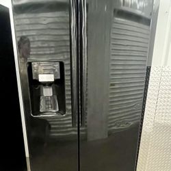 Samsung Side-by-Side Refrigerator -Free Delivery! 