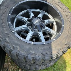 Moto Metal Wheels With Tires 