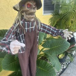 Halloween Scarecrow Animatronic