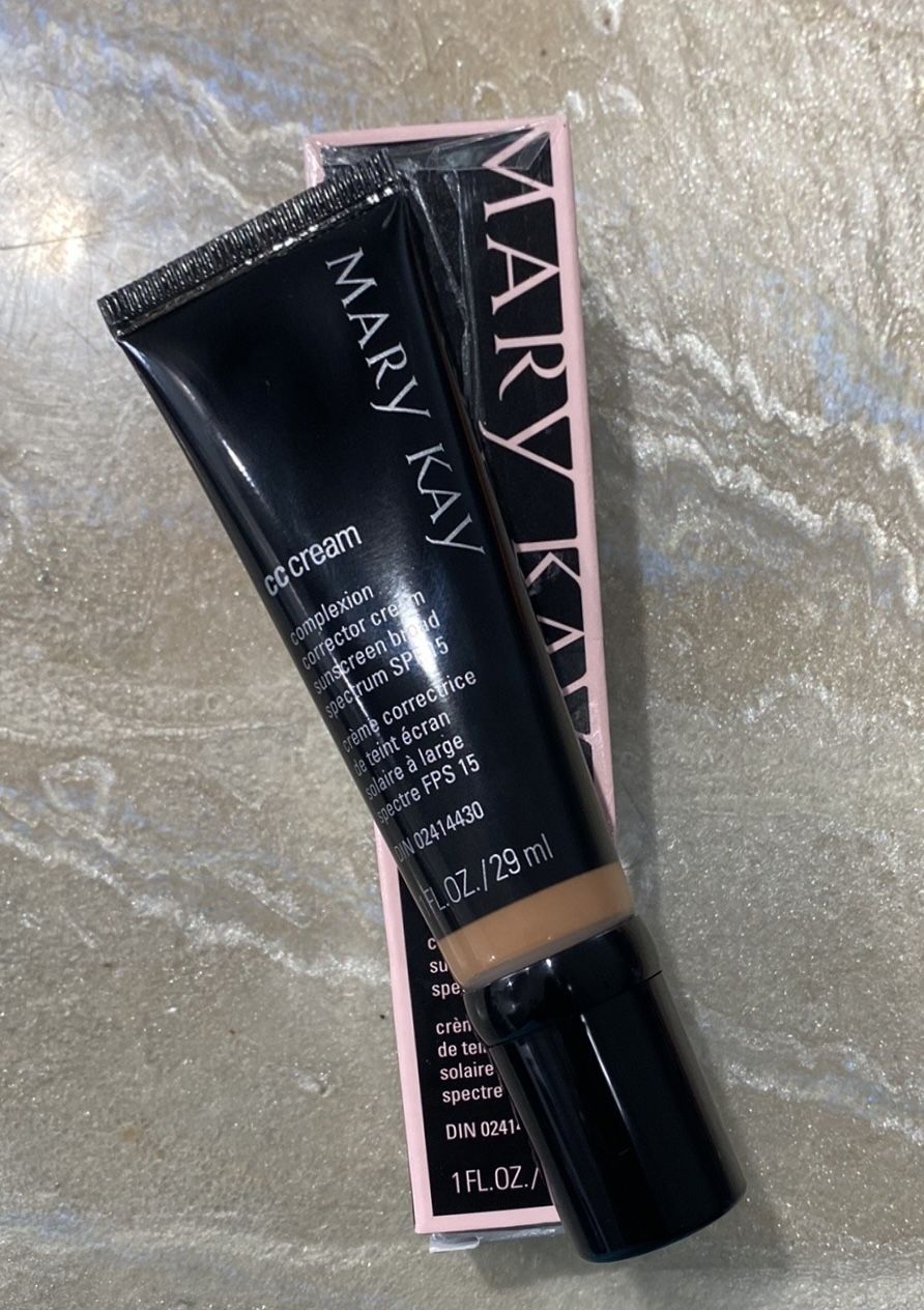 Mary Kay Deep Foncée CC Cream Sunscreen Broad Spectrum SPF 15 For All Skin Types