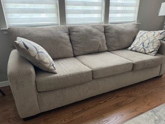 ROOMS TO GO 3 -Seat Beige Fabric Sofa