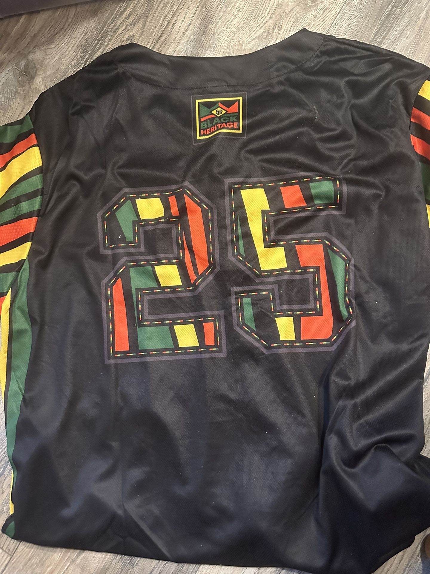2 Giants jerseys. Brand New Size XL