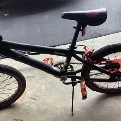 Boy,s Razor black Label 18