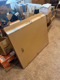 FREE: A few odd shape boxes and several medium boxes