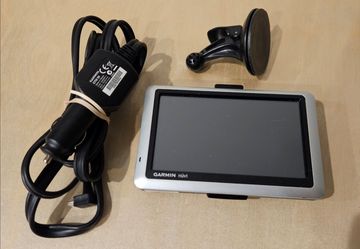 Garmin Nuvi 1450 GPS Navigation 5" Touchscreen w/ Car Charger+Mount