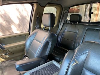 2004 Nissan titan