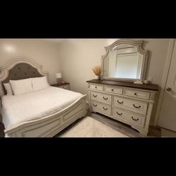 Bedroom Set For Sale 