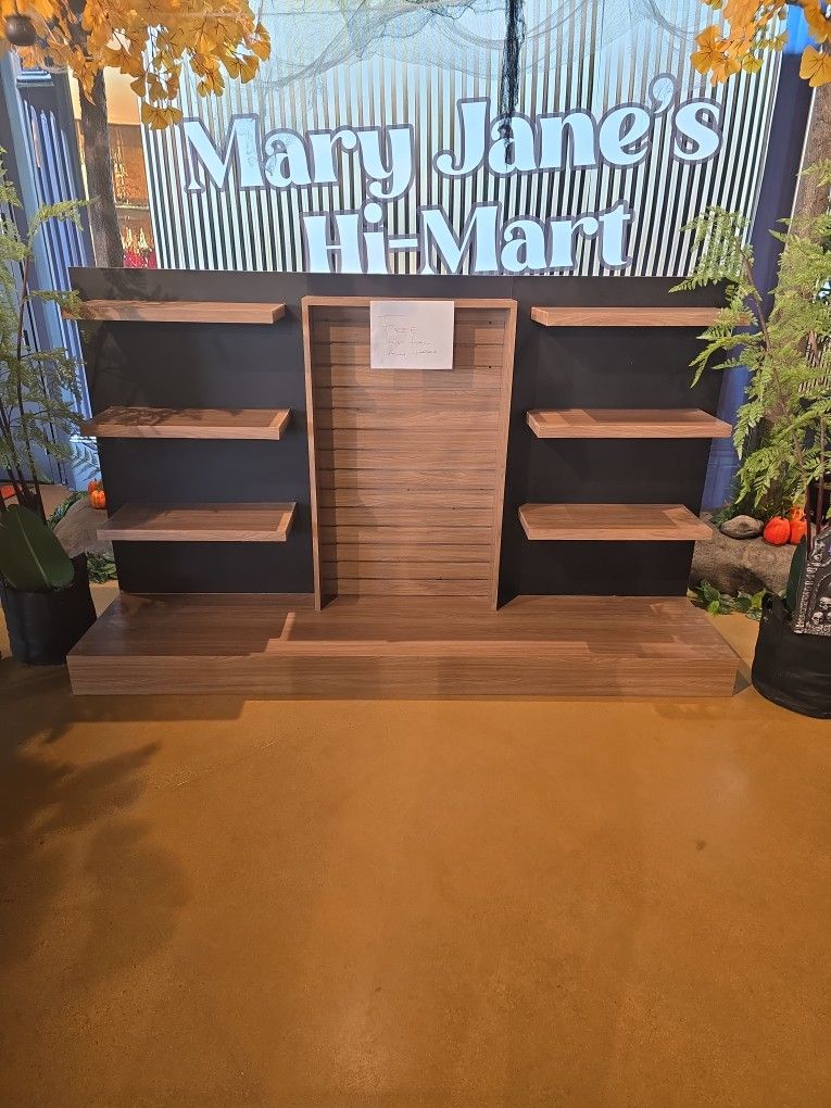 Free Shelving Fixture