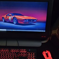 Hp Touchsmart 320 PC With Beats audio .Exellent Working Condition 
Windows 10 
Including the keyboard and mouse 
There are few spots in the corner of 