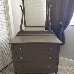 Dresser