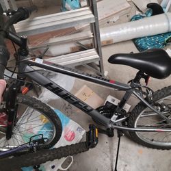 Huffy Rock Creek Mountain Bike 24" Boys