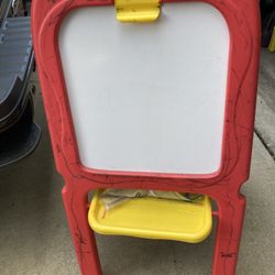 Chalkboard/easel