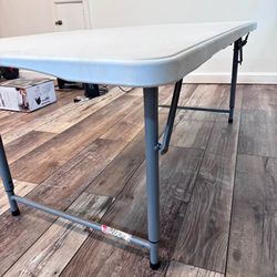 4 ft FIH Folding Table