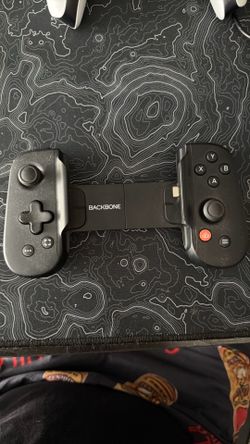 Backbone (USB-C) mobile gaming controller