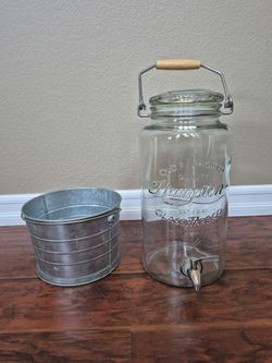 Hampton Glassware Co 2.5 Gallon Farmhouse Drink Dispenser