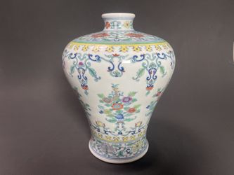 A Beautiful Chinese Doucai Meiping(Plum Vase), Yongzheng Mark
