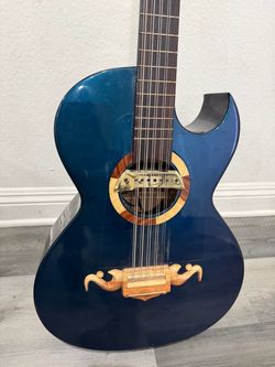 Bajo quinto buen sonido pastilla emg $1300