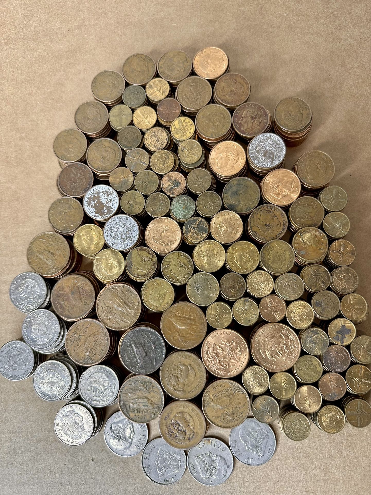 Mexico Coins Lot – 1000+ Mixed Coins from 1900s – Bulk Collection