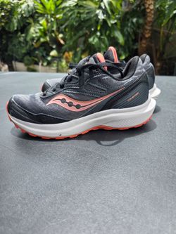 SAUCONY HURRICANE