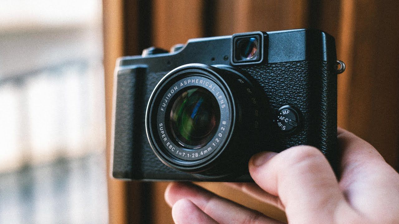 Mint! Fuji X-10 (smaller Than X100 & Zooms)