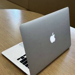Apple MacBook Air 13” Core i5 processor 4GB RAM 256GB SSD STORAGE DRIVE $175 