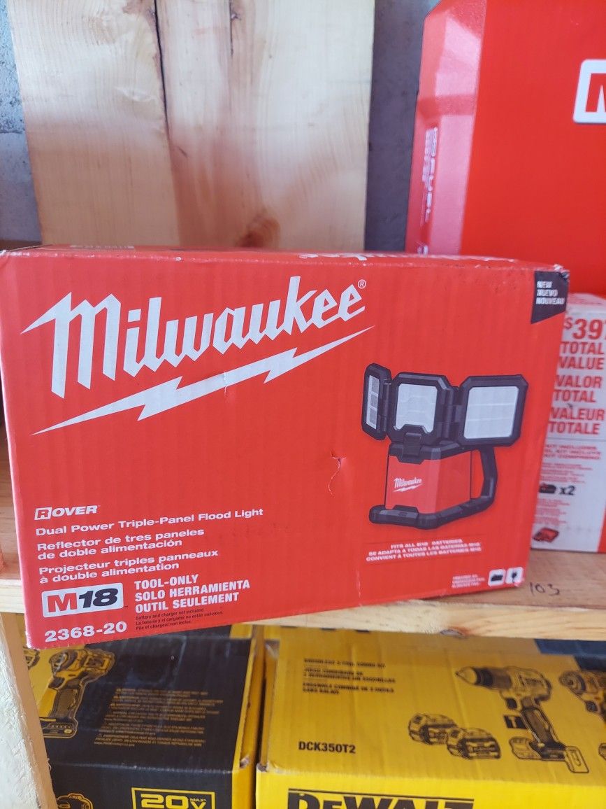 Milwaukee M18 Light  Tool Only