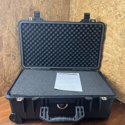 Apache X-Large Protective Rolling Case