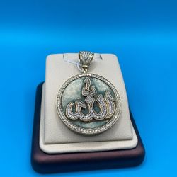crown Pendant 