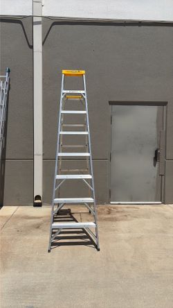 WERNER ladder load capacity 250 labs size 8 feet made in the USA