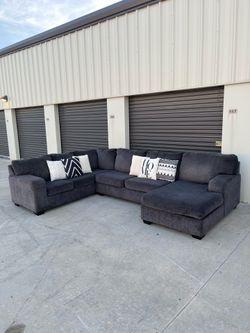 Large Gray Ashley Furniture Sectional Couch. Delivery Available!