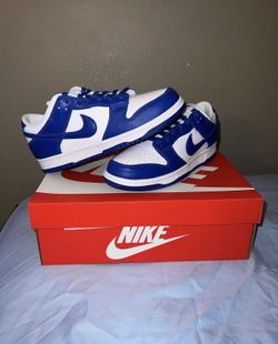Kentucky Blue Dunk Size 8