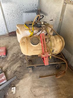 Spray trailer and tanks