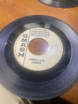 Jerry Lee Lewis smash records