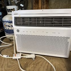 GE Air Conditioner 14000btu