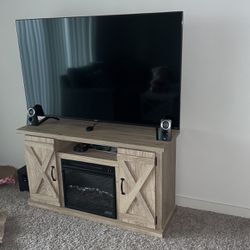 58 Inch Tv No Remote With Stand Or Separate