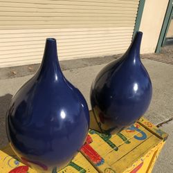 Big Vases 