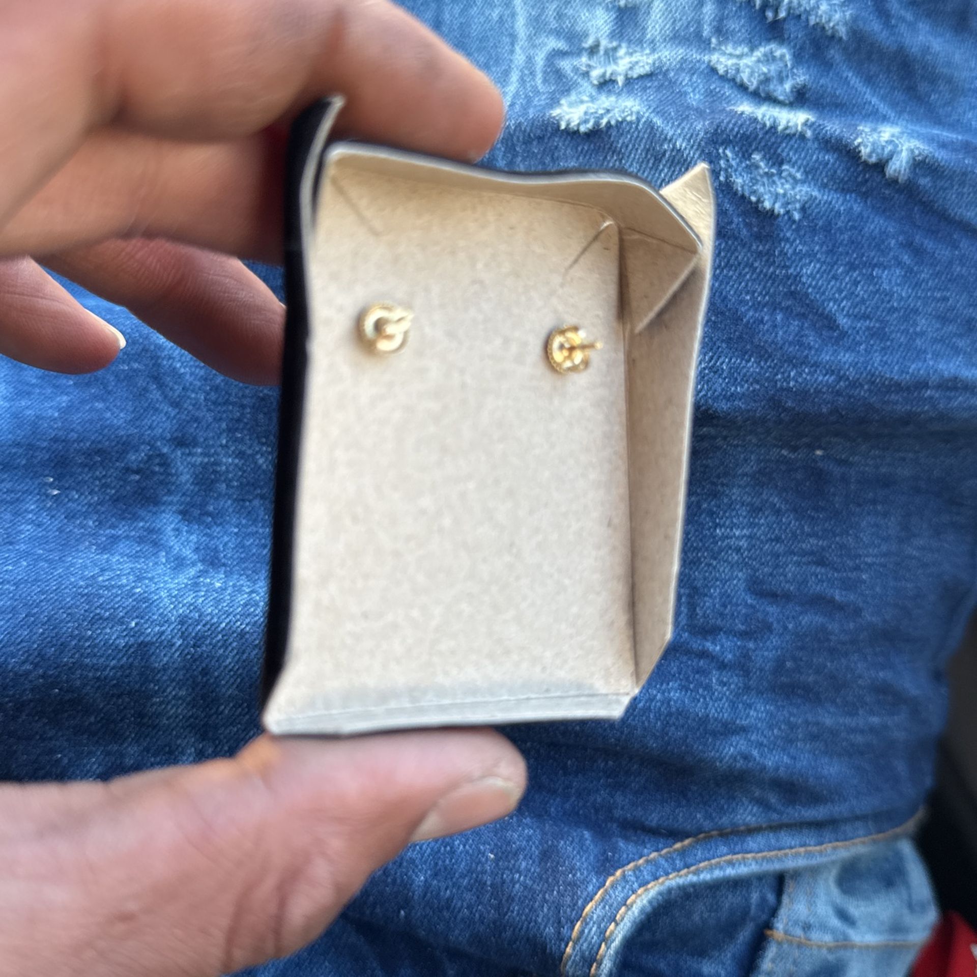 10K Diamond Heart Earrings  & Accessories