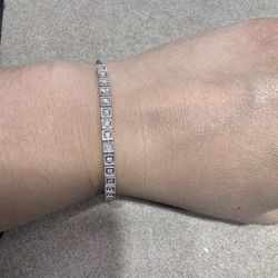 10k Diamond White Gold  Adjustable Bracelet 