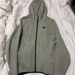 Men’s Nike Tech Hoodie 