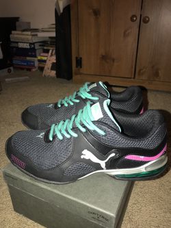 Womens Puma 10Cell 1.0s! Size 11. Super Lightweight and Comfortable. Good for athletes and people on their feet all day!