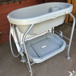 Standing Baby Bathtub/changing Table