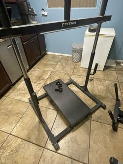 🔥 TITAN FITNESS VERTICAL LEG PRESS  $199 OBO