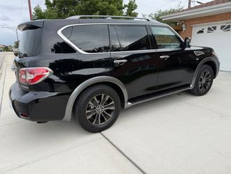 2017 Nissan Armada platinum