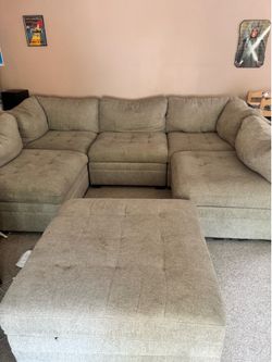 Modular sectional couch
